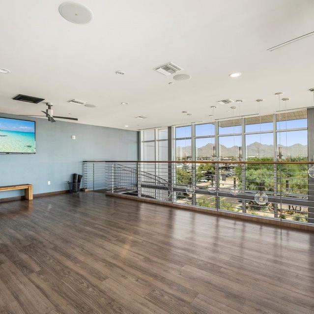 Broadstone Scottsdale Quarter – Multi-Use Room Scenic Windows